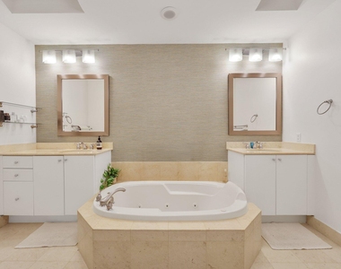 801 S Olive Avenue - Photo Thumbnail 16