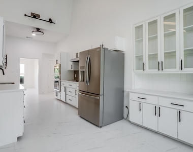 7717 Woodside Hill - Photo Thumbnail 12