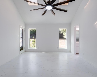 7717 Woodside Hill - Photo Thumbnail 17