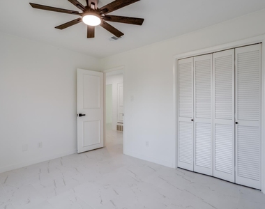 7717 Woodside Hill - Photo Thumbnail 25