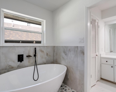 7717 Woodside Hill - Photo Thumbnail 21