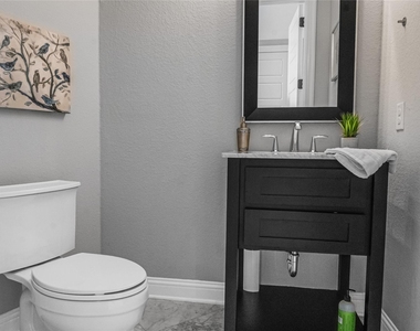 809 Charleston Drive - Photo Thumbnail 29