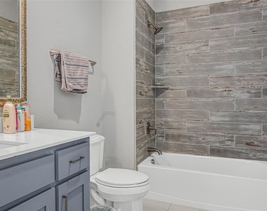 809 Charleston Drive - Photo Thumbnail 21