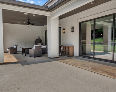 809 Charleston Drive - Photo Thumbnail 30