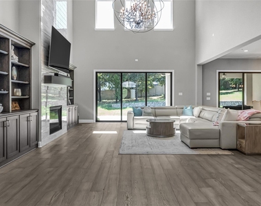 809 Charleston Drive - Photo Thumbnail 10