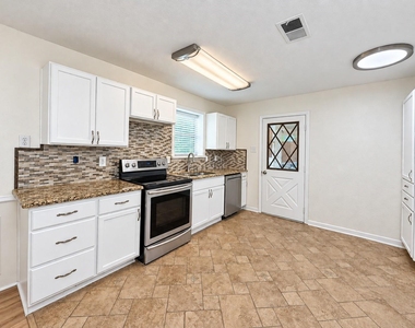 6913 Kerilan Lane - Photo Thumbnail 22