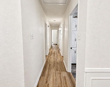 6913 Kerilan Lane - Photo Thumbnail 13