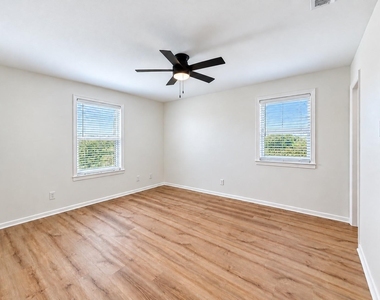6913 Kerilan Lane - Photo Thumbnail 7