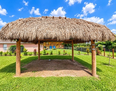 1025 Sw Sarto Lane - Photo Thumbnail 2