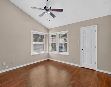 5565 Preston Oaks Road - Photo Thumbnail 6