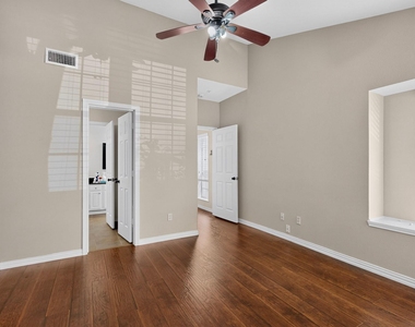 5565 Preston Oaks Road - Photo Thumbnail 19