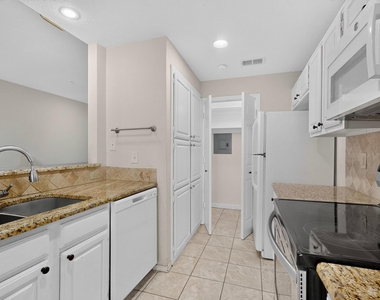 5565 Preston Oaks Road - Photo Thumbnail 12