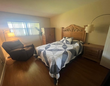 336 Brittany G Avenue - Photo Thumbnail 13