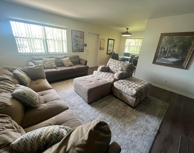 336 Brittany G Avenue - Photo Thumbnail 7
