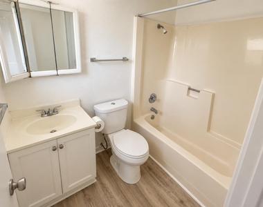 5156 Ne 6th Avenue - Photo Thumbnail 1