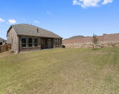 3001 Brainerd Drive - Photo Thumbnail 19