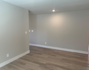 1410 Old Stead Drive - Photo Thumbnail 16