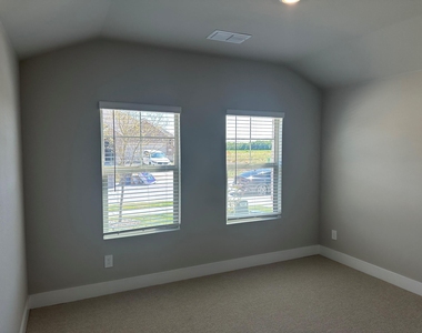 1410 Old Stead Drive - Photo Thumbnail 5