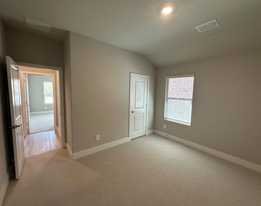 1410 Old Stead Drive - Photo Thumbnail 8