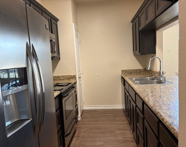 802 E 21st - Photo Thumbnail 4