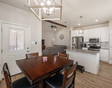 7446 Sleepy Hollow Lane - Photo Thumbnail 12