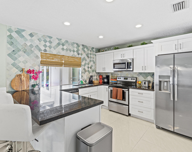 1422 Coolidge Street - Photo Thumbnail 10