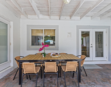 1422 Coolidge Street - Photo Thumbnail 30