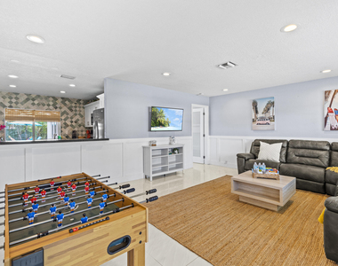 1422 Coolidge Street - Photo Thumbnail 4