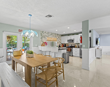 1422 Coolidge Street - Photo Thumbnail 8