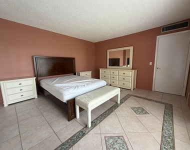 9403 S Ocean Drive - Photo Thumbnail 9