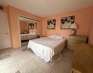 9403 S Ocean Drive - Photo Thumbnail 13