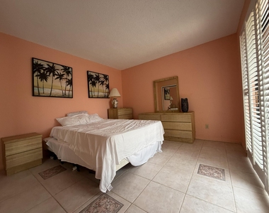 9403 S Ocean Drive - Photo Thumbnail 12
