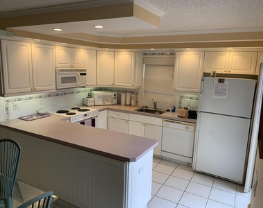 9403 S Ocean Drive - Photo Thumbnail 4