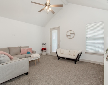 229 E 5th Street - Photo Thumbnail 22