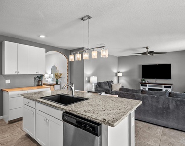 10760 Sw Cremona Way - Photo Thumbnail 5