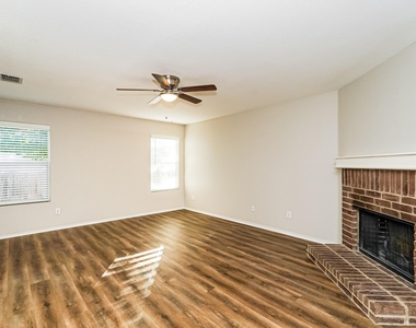 716 Wrigley Drive - Photo Thumbnail 3