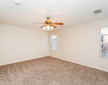 716 Wrigley Drive - Photo Thumbnail 8