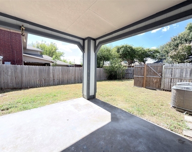 1801 Quail Run Drive - Photo Thumbnail 22
