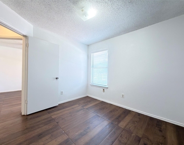 1801 Quail Run Drive - Photo Thumbnail 17