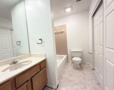 1801 Quail Run Drive - Photo Thumbnail 11