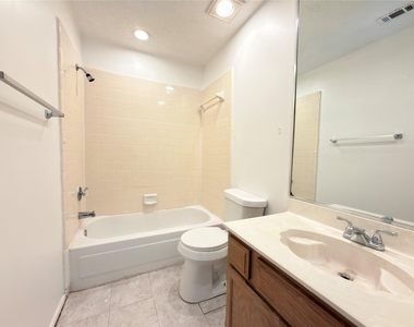 1801 Quail Run Drive - Photo Thumbnail 15