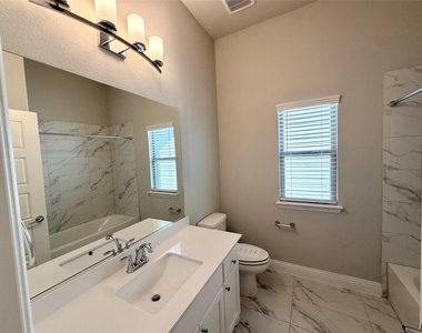 4271 Runway Mews - Photo Thumbnail 19