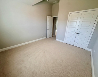 4271 Runway Mews - Photo Thumbnail 18