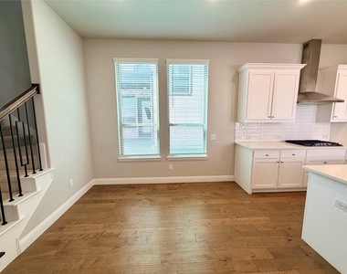 4271 Runway Mews - Photo Thumbnail 6