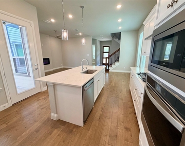 4271 Runway Mews - Photo Thumbnail 5