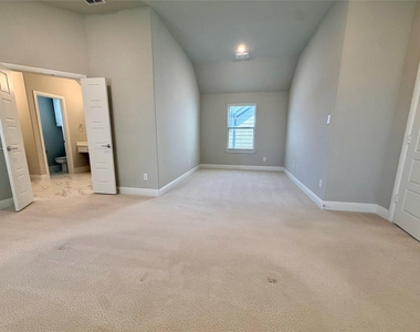 4271 Runway Mews - Photo Thumbnail 11
