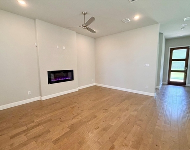4271 Runway Mews - Photo Thumbnail 3