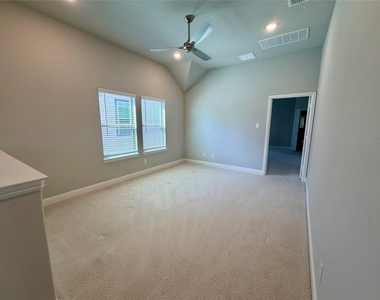 4271 Runway Mews - Photo Thumbnail 15