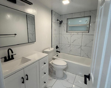 3721 Sw 59th Terrace - Photo Thumbnail 5