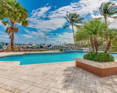 167 Yacht Club Way - Photo Thumbnail 33